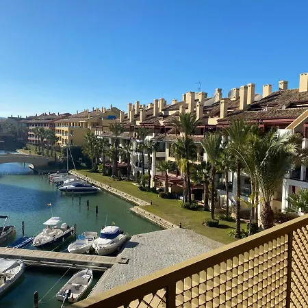 Con Terraza Sobre La Marina De Sotogrande Apartment San Roque (Andalucia)