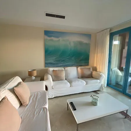 Con Terraza Sobre La Marina De Sotogrande Apartment *