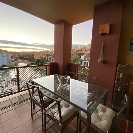 Con Terraza Sobre La Marina De Sotogrande San Roque (Andalucia)