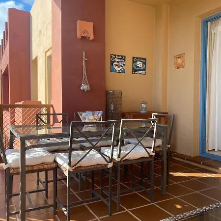Con Terraza Sobre La Marina De Sotogrande *